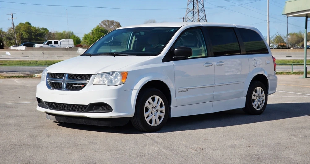 2014 Dodge Caravan - Image 8 of 19
