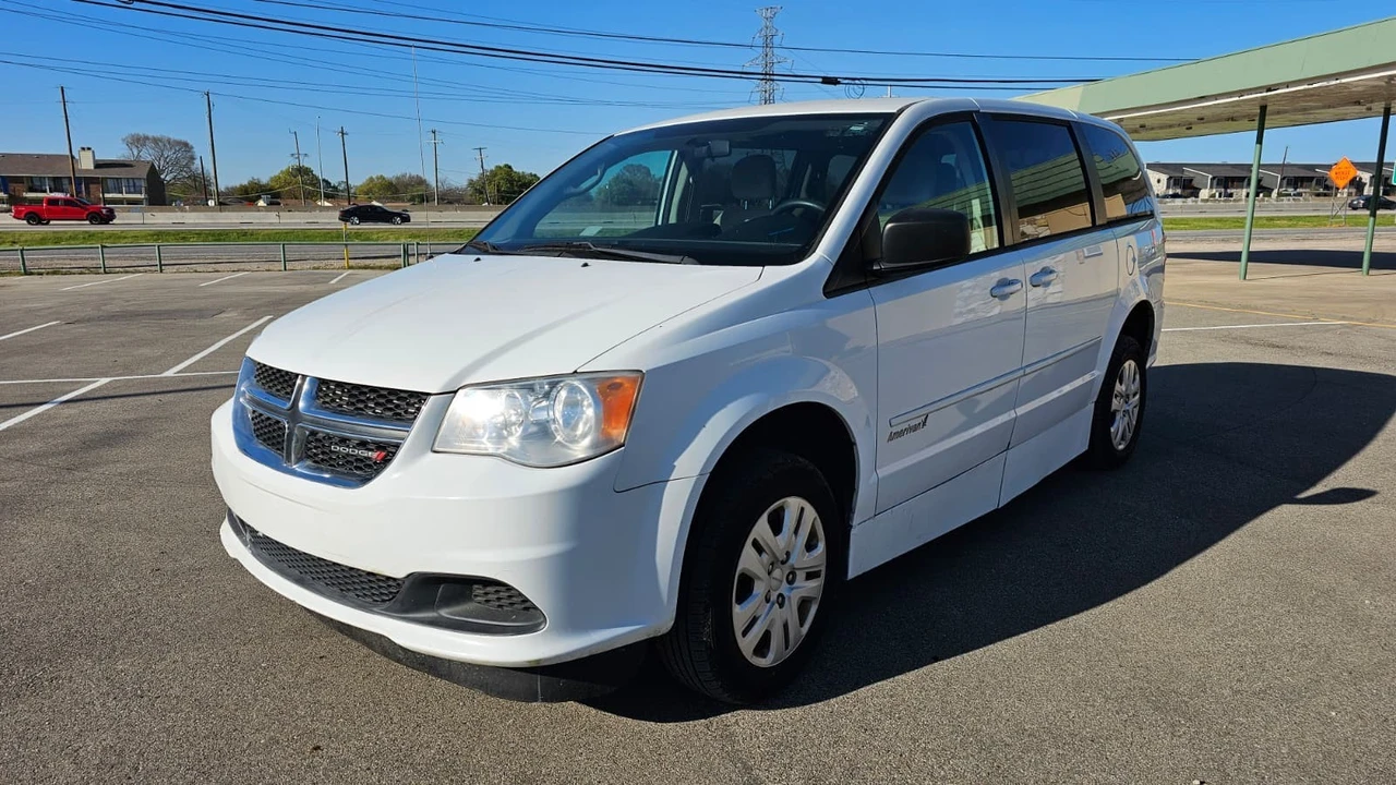 2014 Dodge Caravan - Image 9 of 19