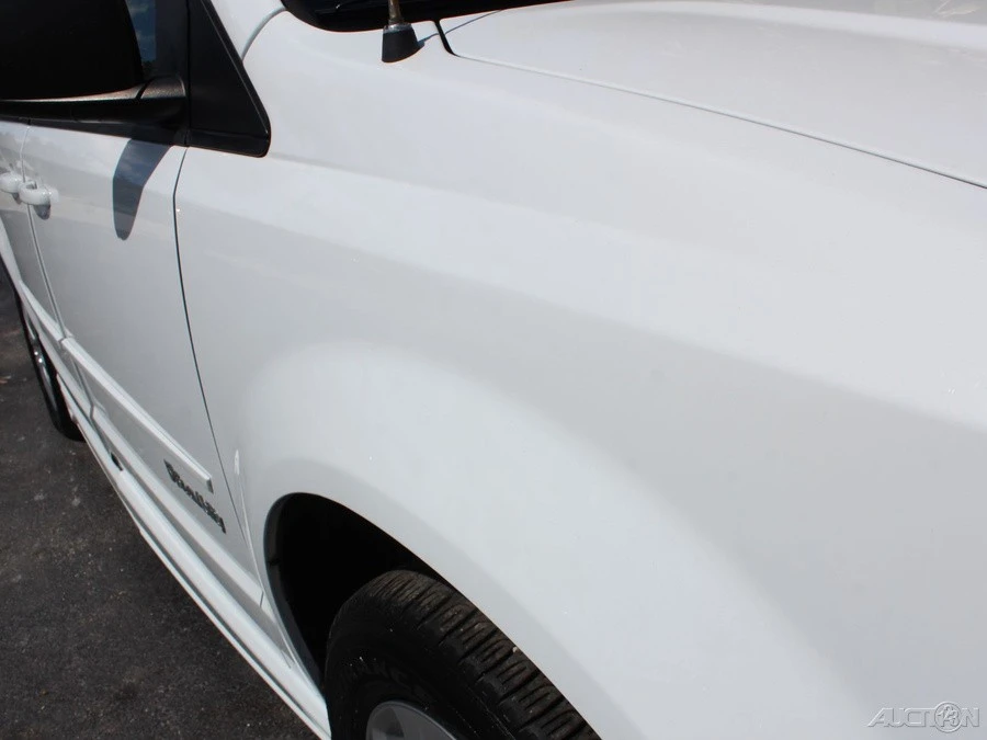 2014 Dodge Caravan - Image 11 of 12
