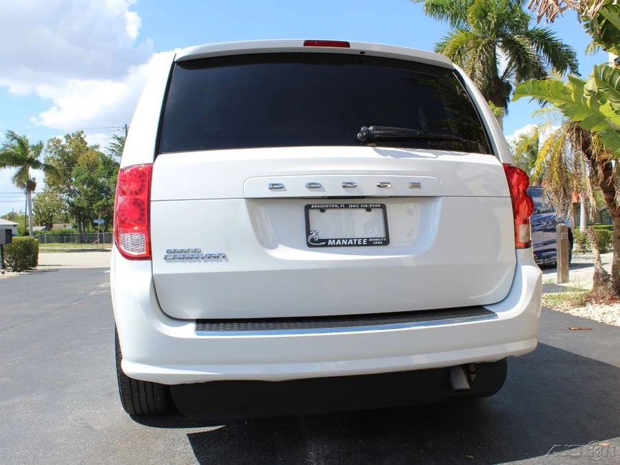 2014 Dodge Caravan - Image 10 of 12