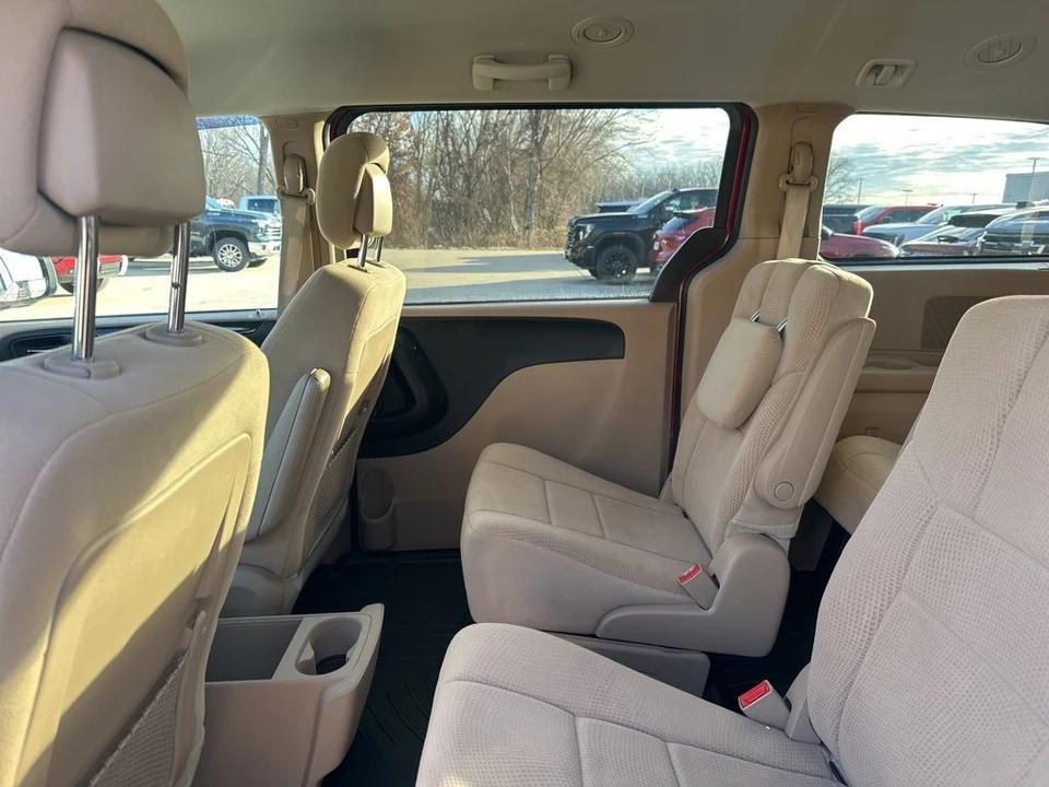 2014 Dodge Caravan - Image 10 of 12