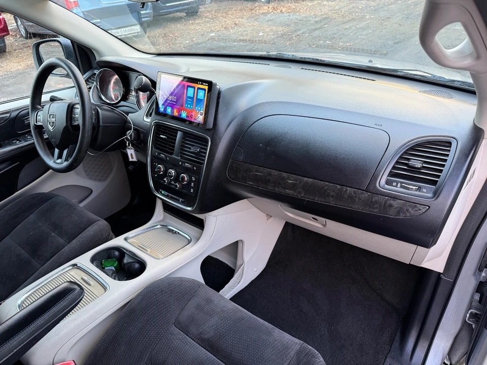 2014 Dodge Caravan - Image 15 of 20