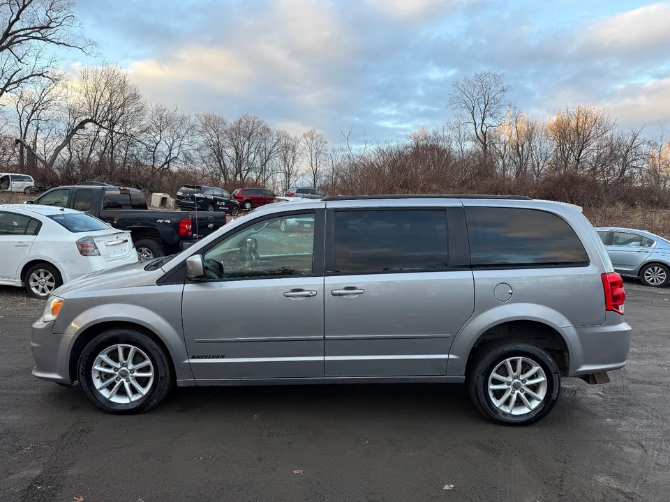 2014 Dodge Caravan - Image 3 of 20