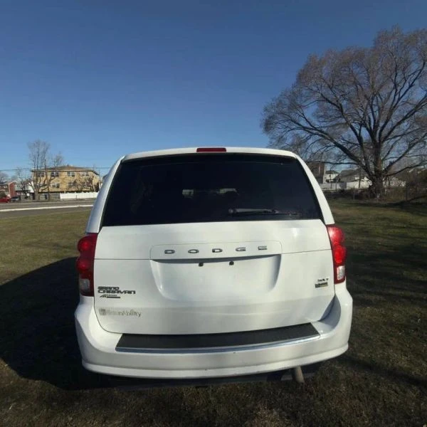 2014 Dodge Caravan - Image 11 of 12