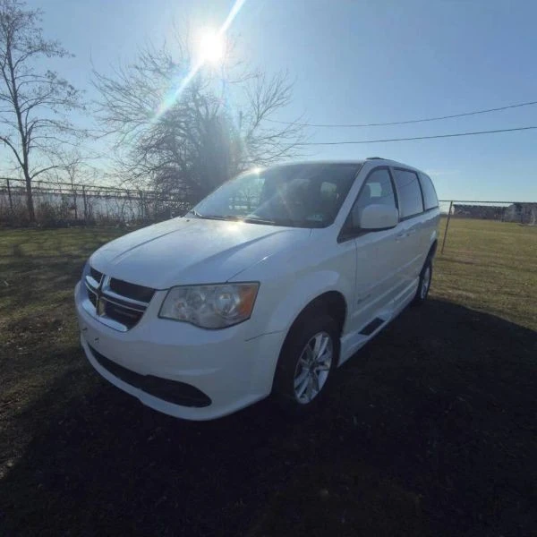2014 Dodge Caravan - Image 5 of 12