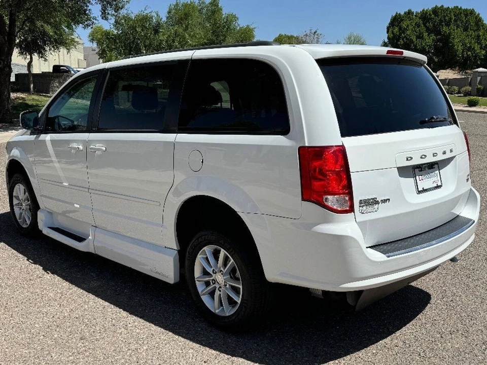 2014 Dodge Caravan - Image 7 of 15