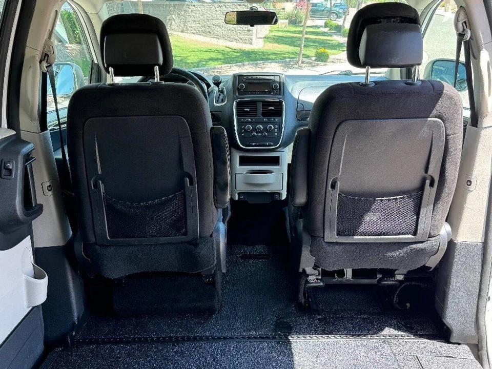 2014 Dodge Caravan - Image 15 of 15