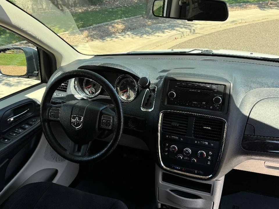 2014 Dodge Caravan - Image 14 of 15