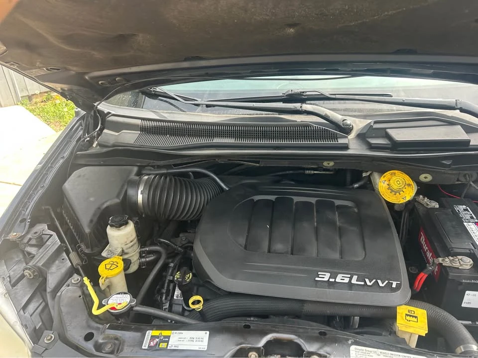 2014 Dodge Caravan - Image 2 of 14