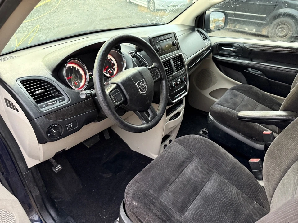 2014 Dodge Caravan - Image 10 of 20