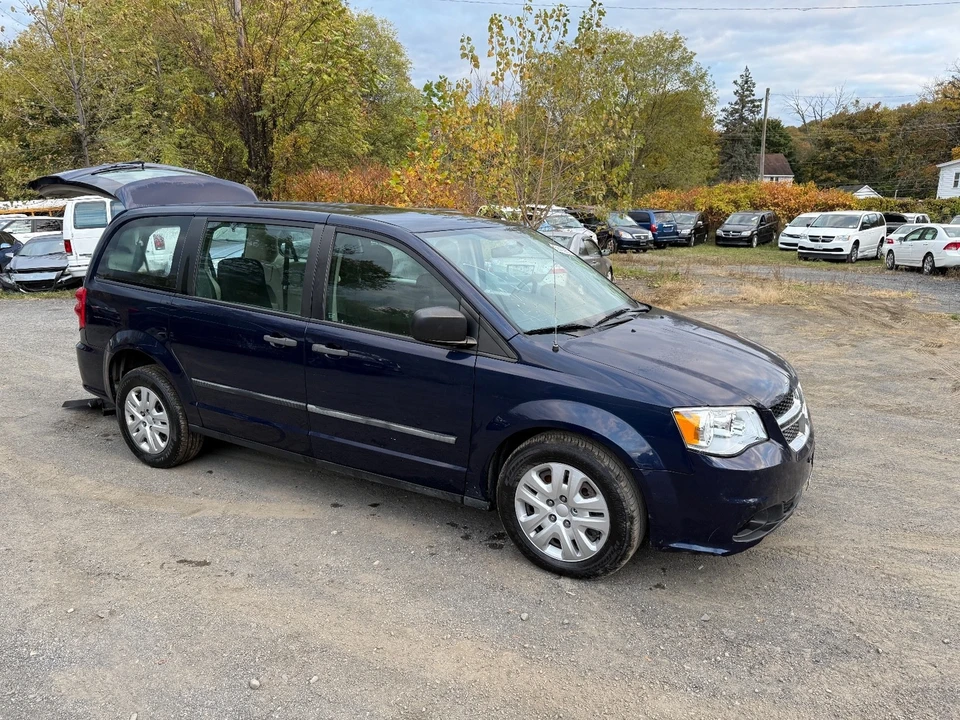 2014 Dodge Caravan - Image 7 of 20