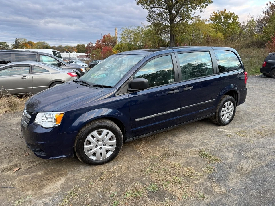 2014 Dodge Caravan - Image 2 of 20