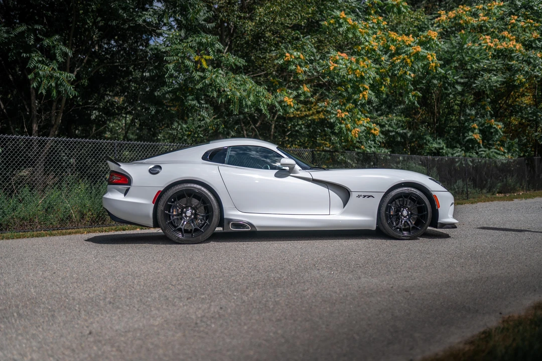 2014 Dodge Viper 5th Gen - Image 17 of 31