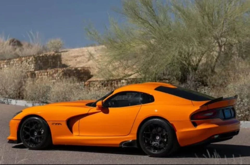 2014 Dodge Viper 5th Gen - Image 9 of 10