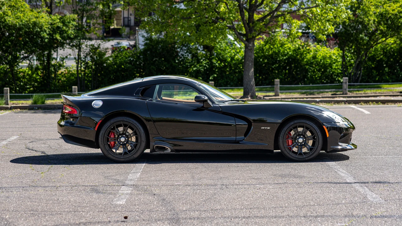 2014 Dodge Viper 5th Gen - Image 4 of 31