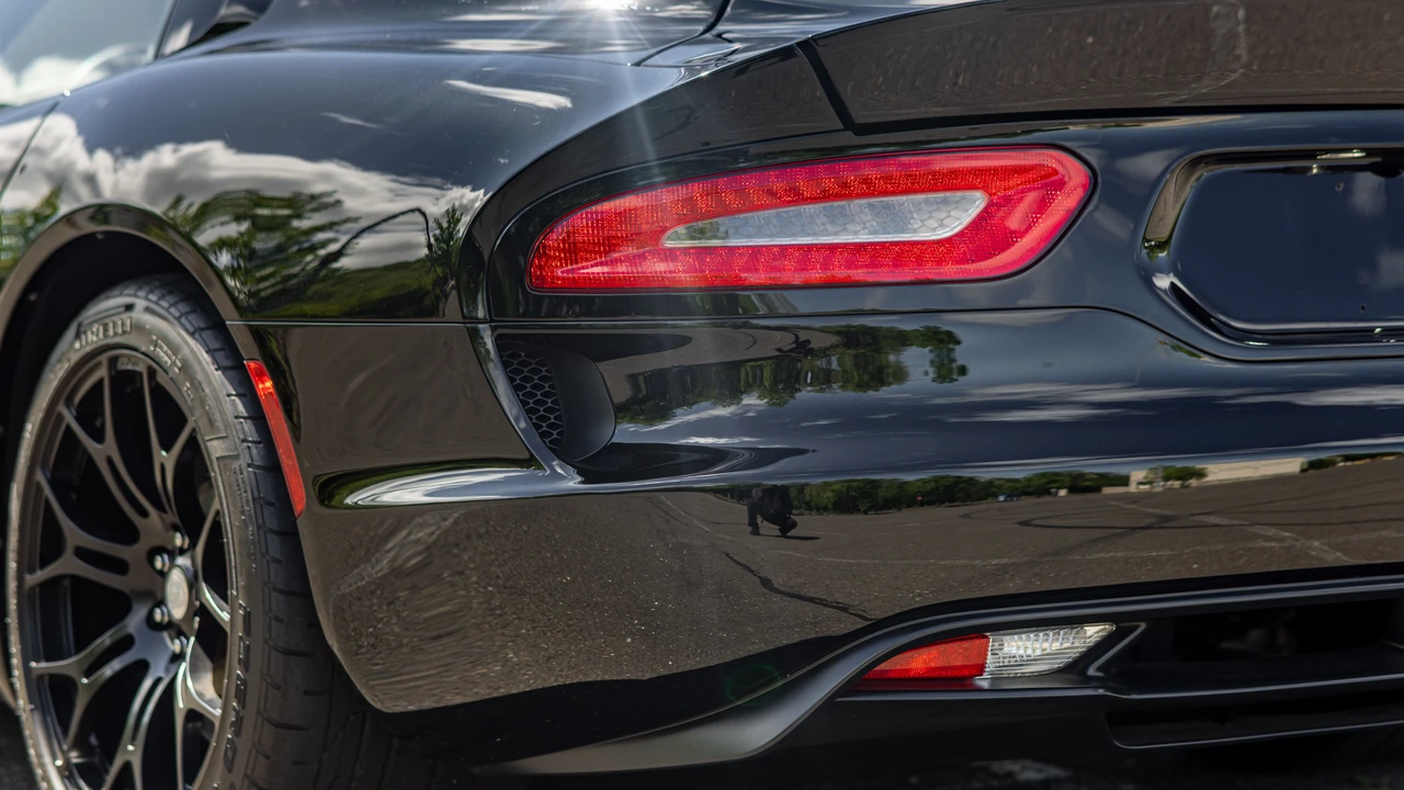 2014 Dodge Viper 5th Gen - Image 15 of 31