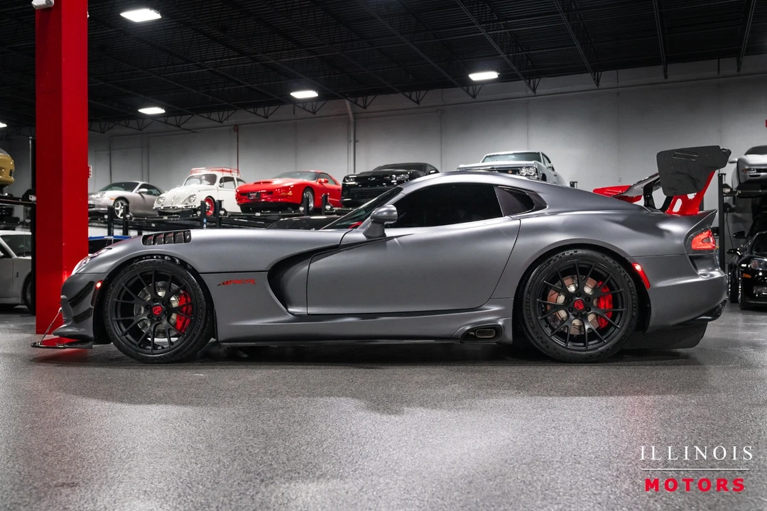 2014 Dodge Viper 5th Gen - Image 2 of 31