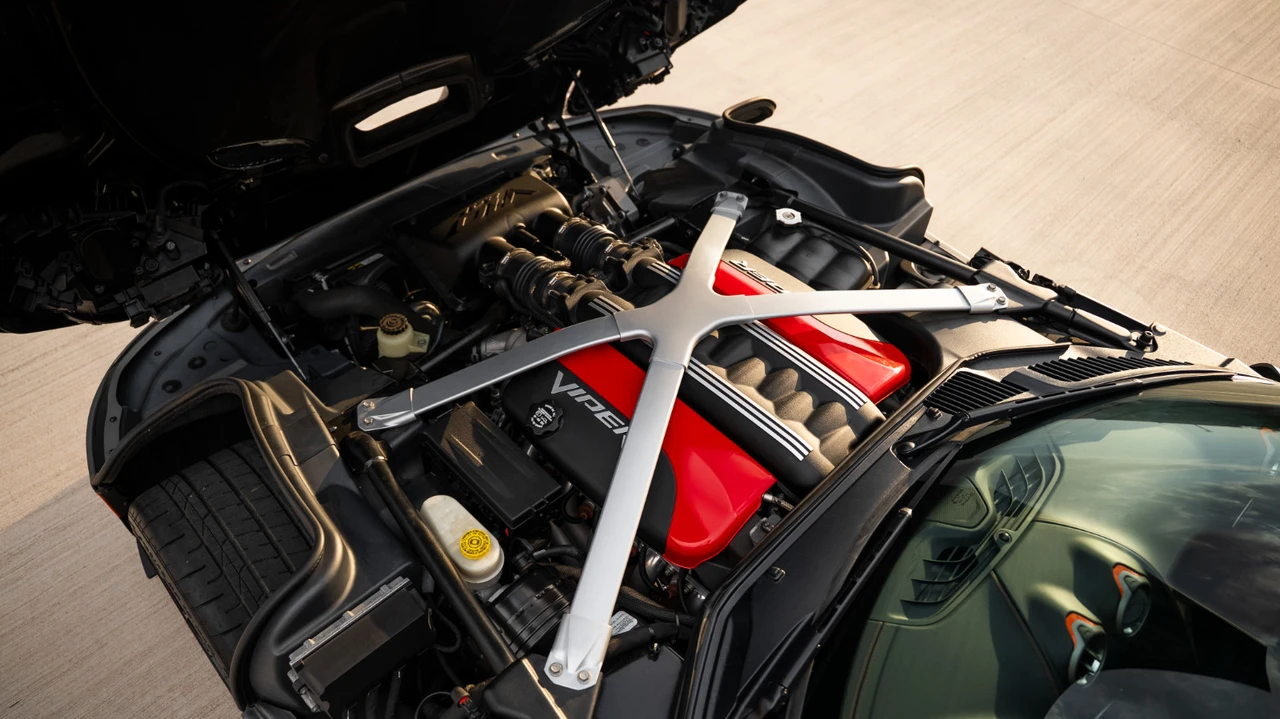 2014 Dodge Viper 5th Gen - Image 9 of 31