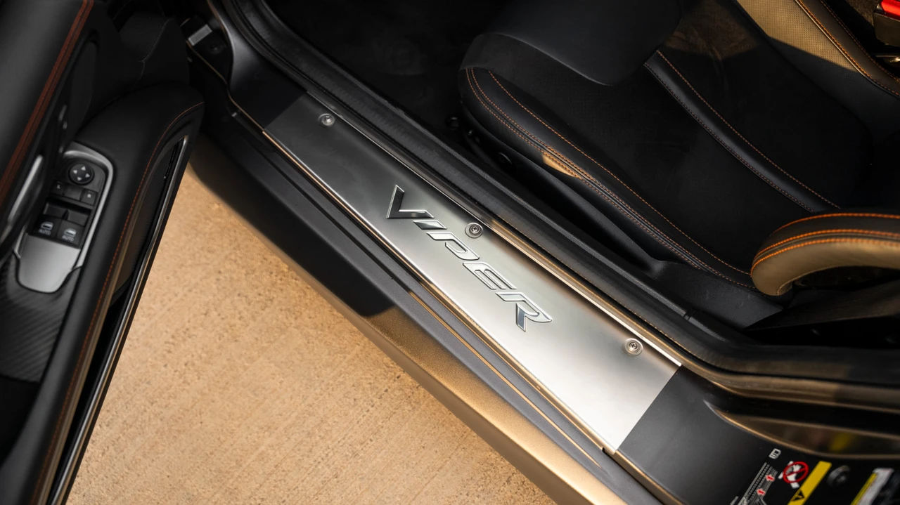 2014 Dodge Viper 5th Gen - Image 20 of 31