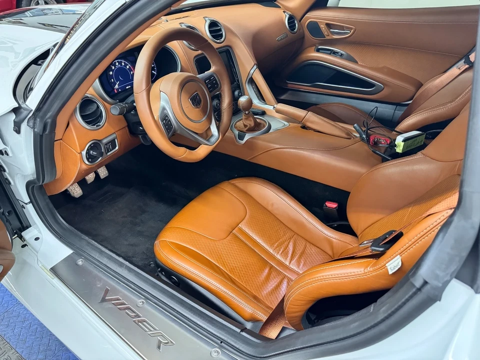 2014 Dodge Viper 5th Gen - Image 16 of 21