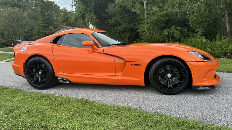 2014 Dodge Viper 5th Gen - Image 2 of 31