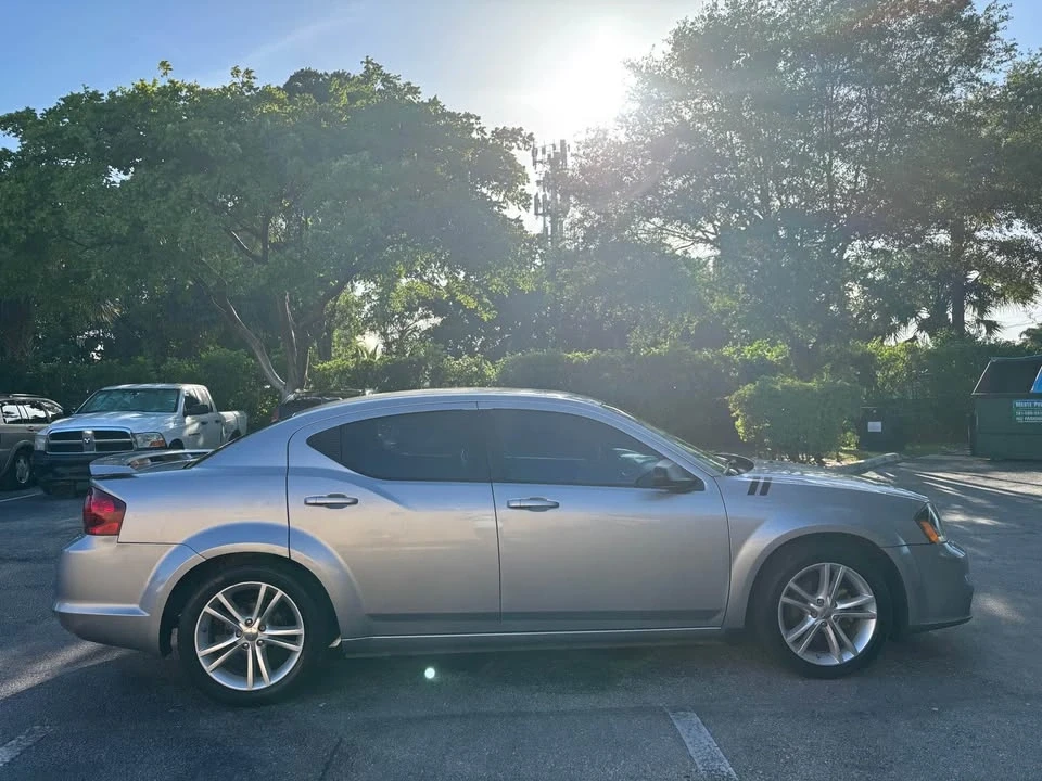 2014 Dodge Avenger Sedan - Image 2 of 9