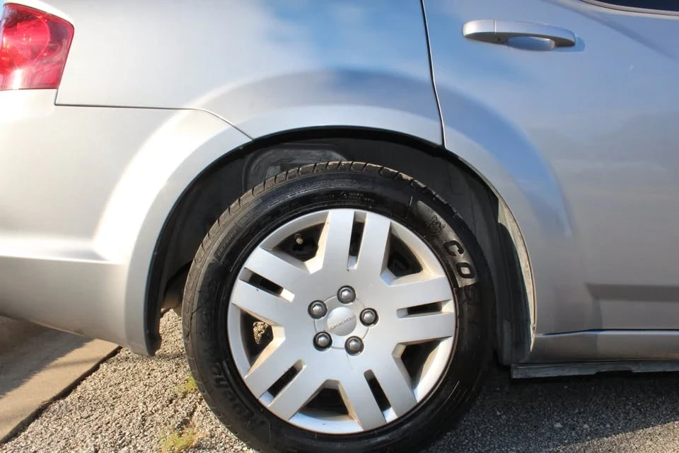 2014 Dodge Avenger Sedan - Image 6 of 16