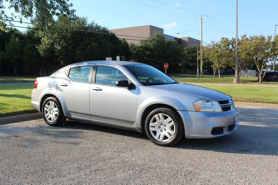 2014 Dodge Avenger Sedan - Image 3 of 16