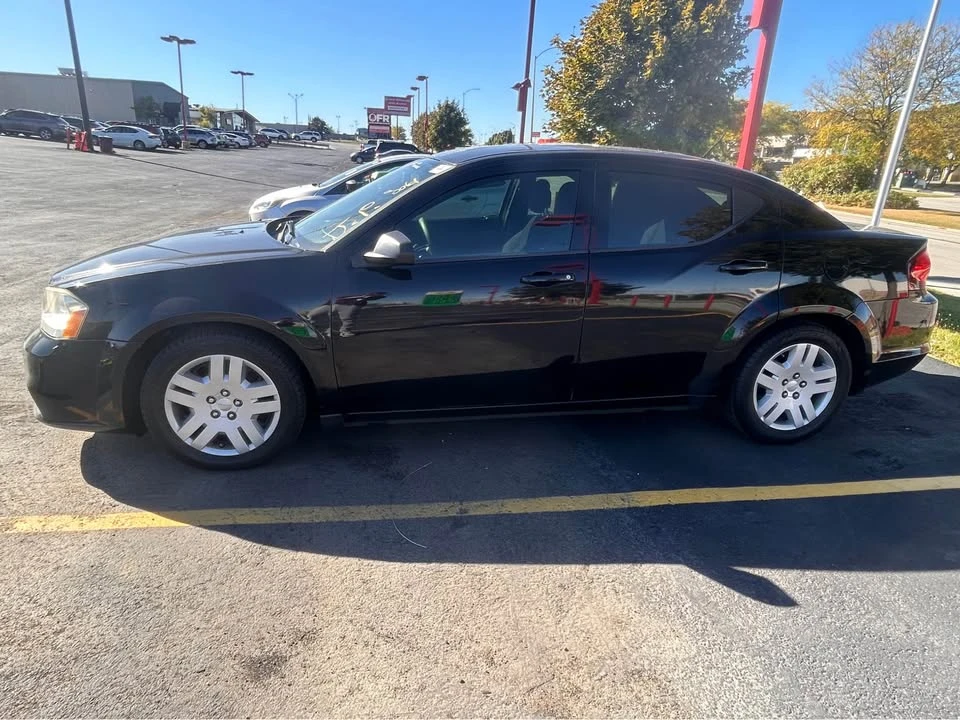 2014 Dodge Avenger Sedan - Image 2 of 7