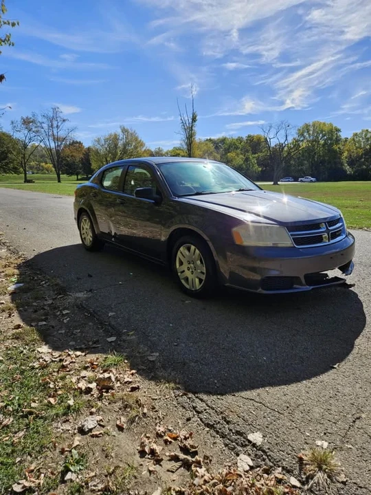 2014 Dodge Avenger Sedan - Image 2 of 10