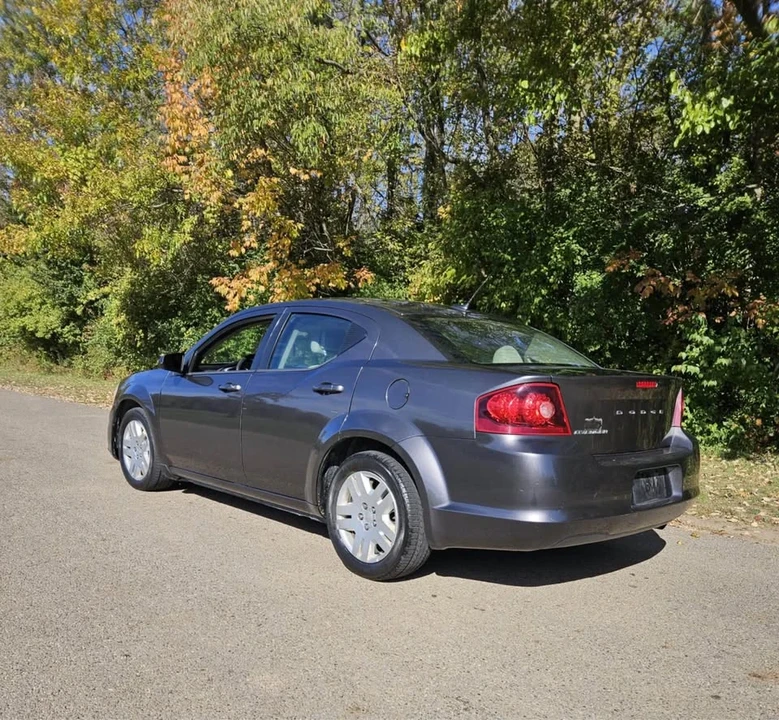 2014 Dodge Avenger Sedan - Image 3 of 10