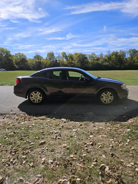 2014 Dodge Avenger Sedan - Image 7 of 10