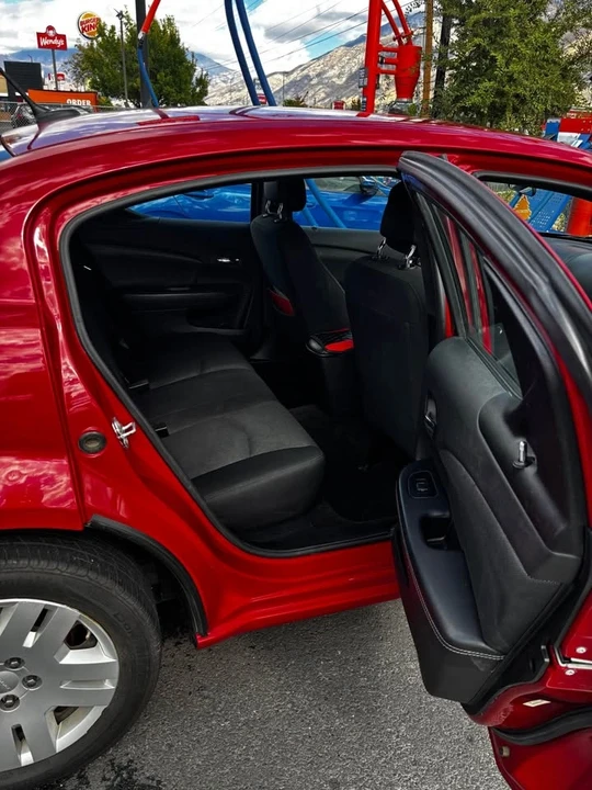 2014 Dodge Avenger Sedan - Image 5 of 9
