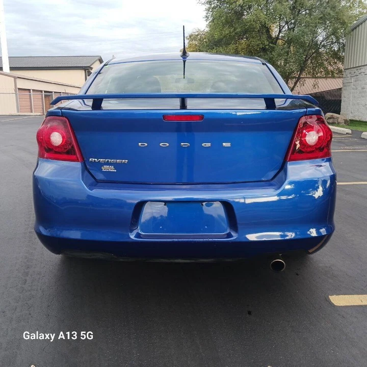 2014 Dodge Avenger Sedan - Image 9 of 19