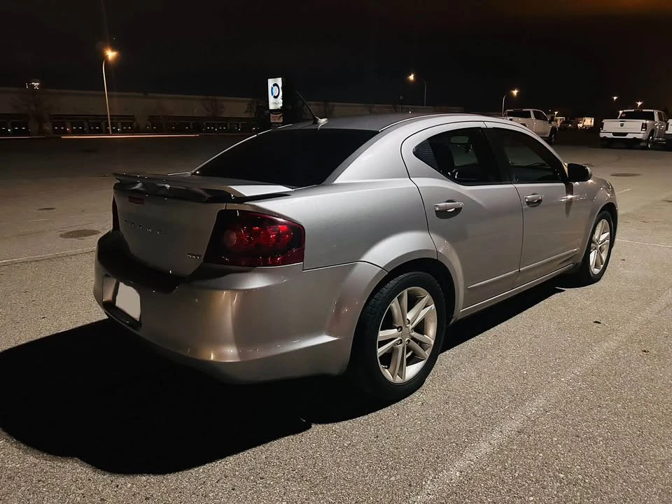 2014 Dodge Avenger Sedan - Image 4 of 8