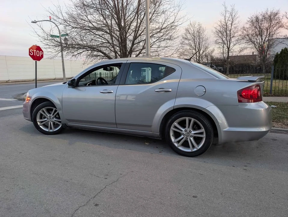 2014 Dodge Avenger Sedan - Image 4 of 13