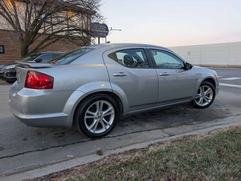 2014 Dodge Avenger Sedan - Image 5 of 13