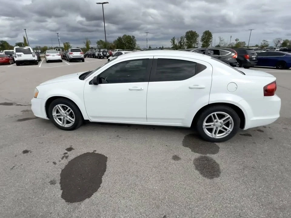 2014 Dodge Avenger Sedan - Image 3 of 9