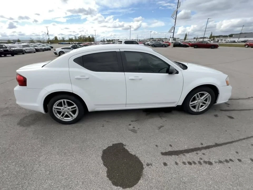 2014 Dodge Avenger Sedan - Image 4 of 9