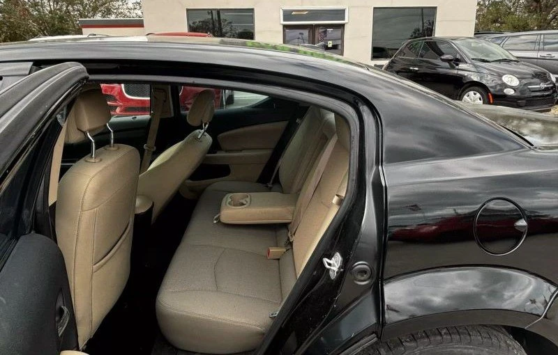 2014 Dodge Avenger Sedan - Image 5 of 10