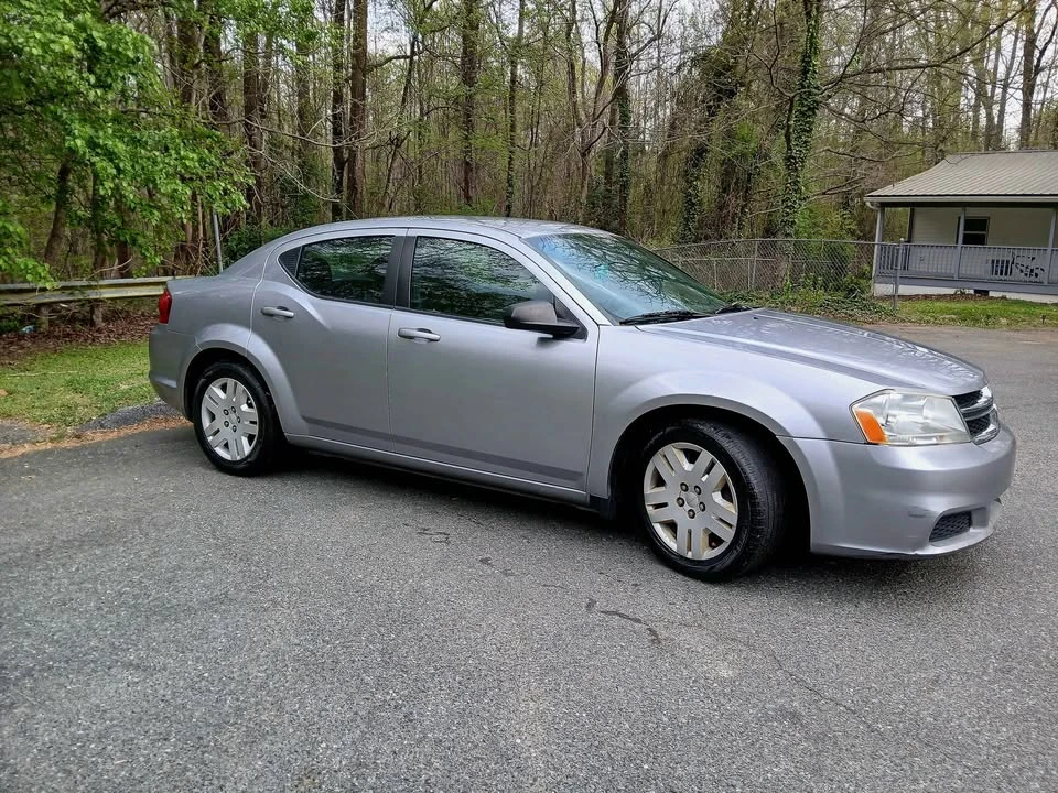 2014 Dodge Avenger Sedan - Image 2 of 4