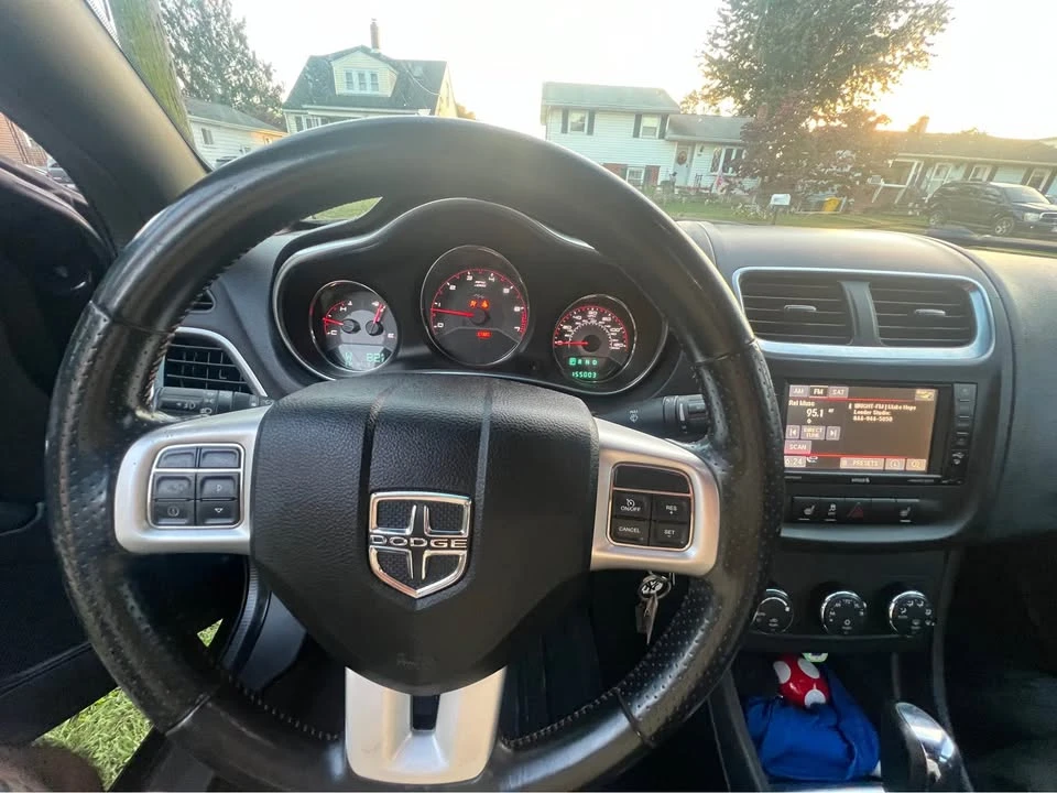 2014 Dodge Avenger Sedan - Image 5 of 8