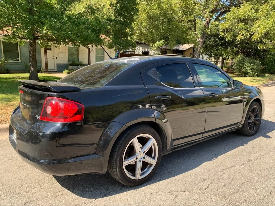2014 Dodge Avenger Sedan - Image 5 of 10