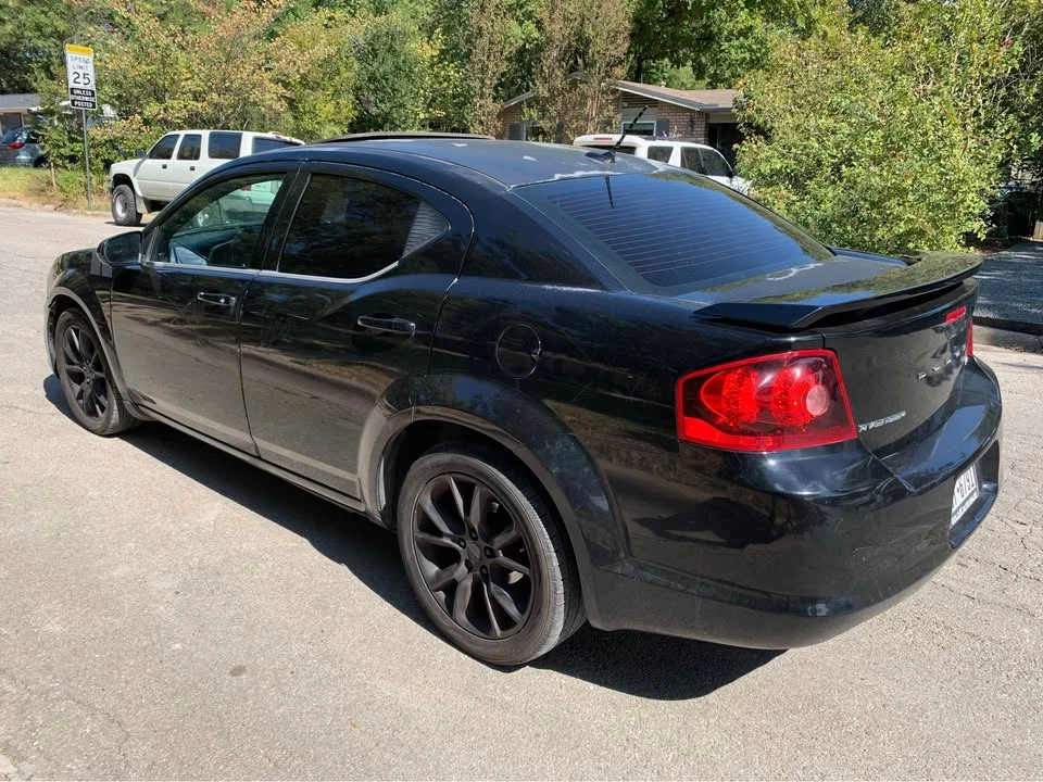 2014 Dodge Avenger Sedan - Image 4 of 10