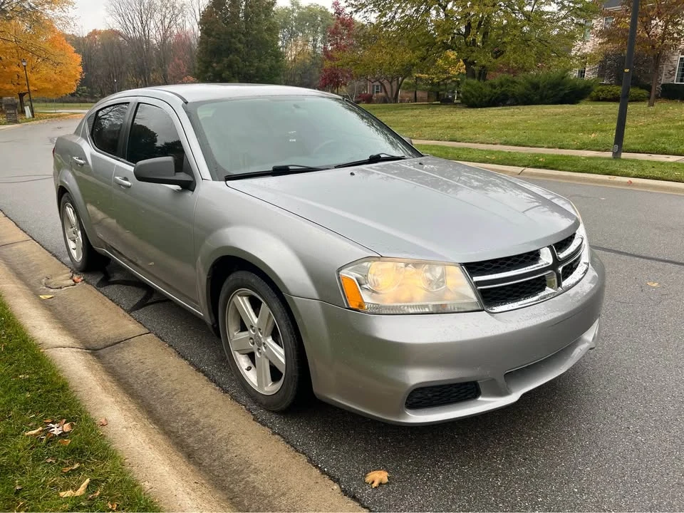 2014 Dodge Avenger Sedan - Image 2 of 6