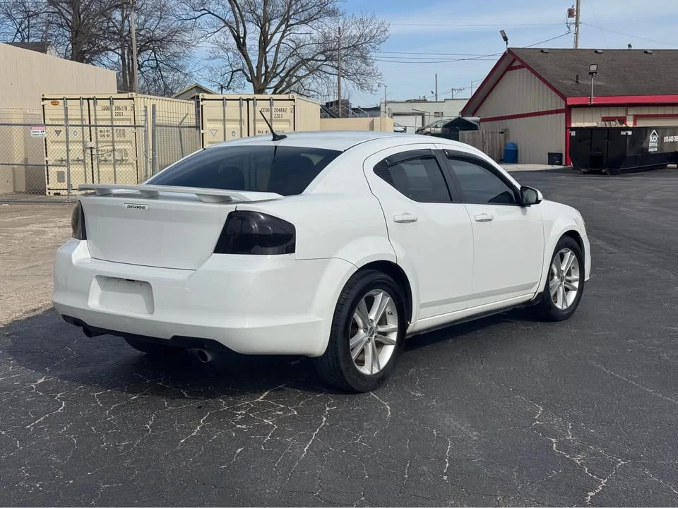 2012 Dodge Avenger Sedan - Image 7 of 15