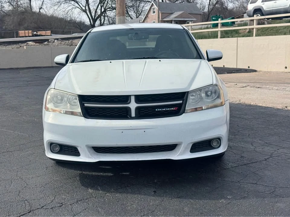 2012 Dodge Avenger Sedan - Image 5 of 15