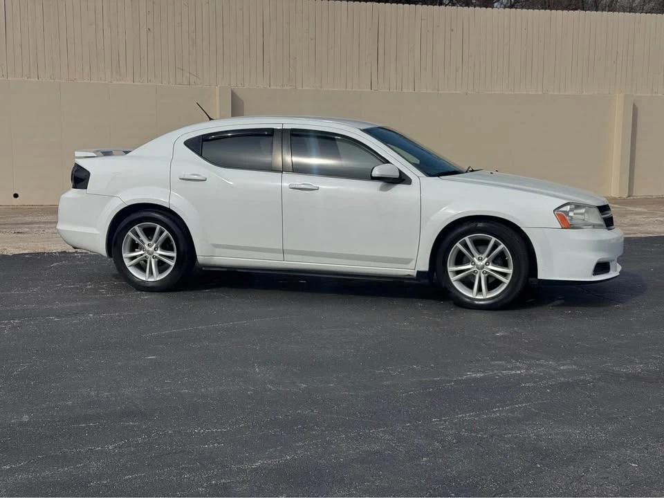 2012 Dodge Avenger Sedan - Image 6 of 15