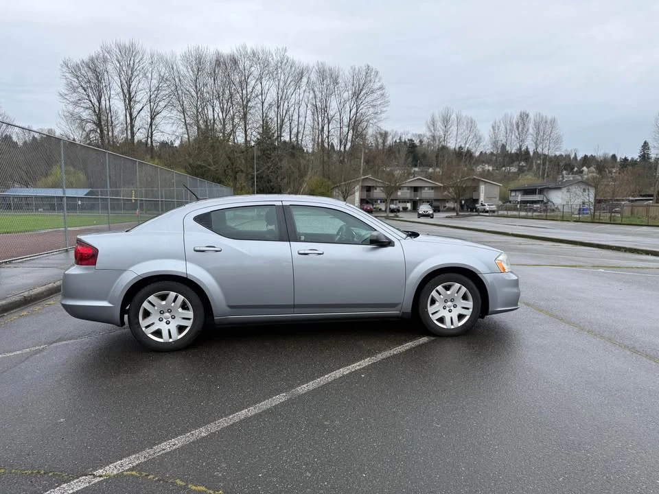 2014 Dodge Avenger Sedan - Image 4 of 13