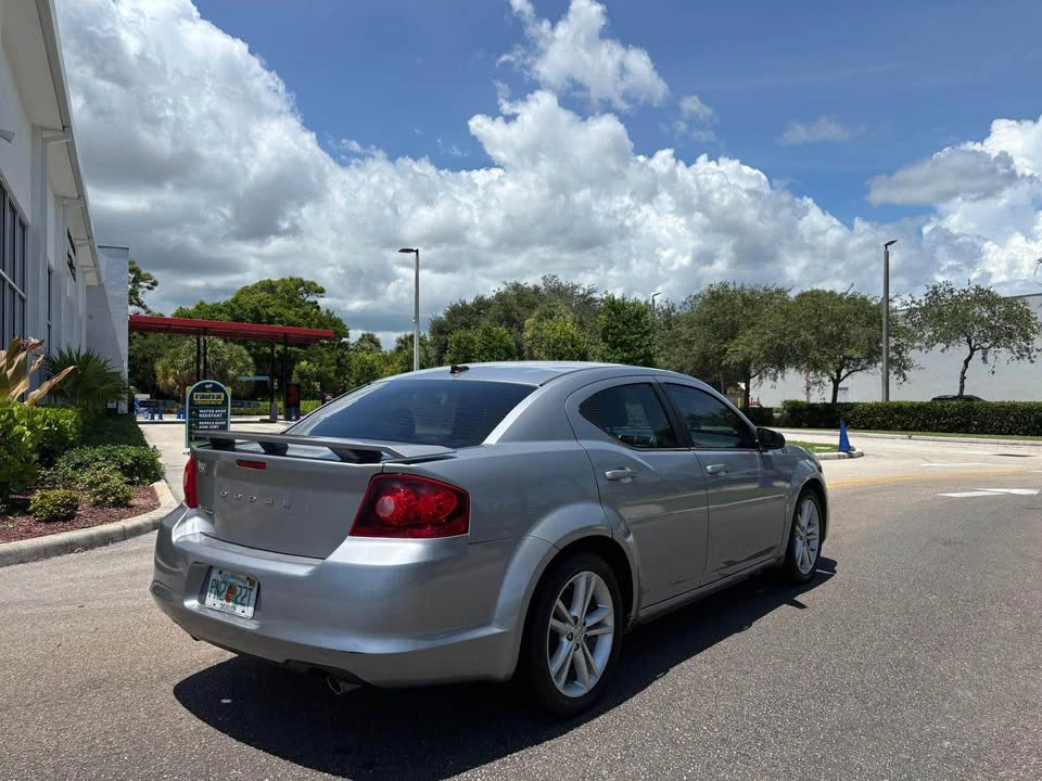 2014 Dodge Avenger Sedan - Image 2 of 8